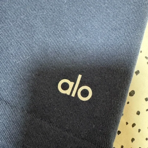 Alo yoga chill short - Picture 5 of 8